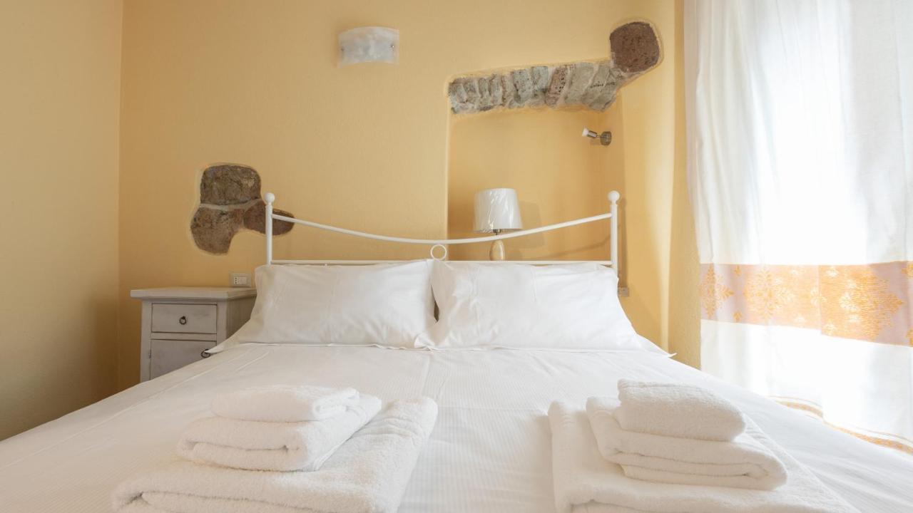 Sardinian Gallery Fonte Bosa Εξωτερικό φωτογραφία