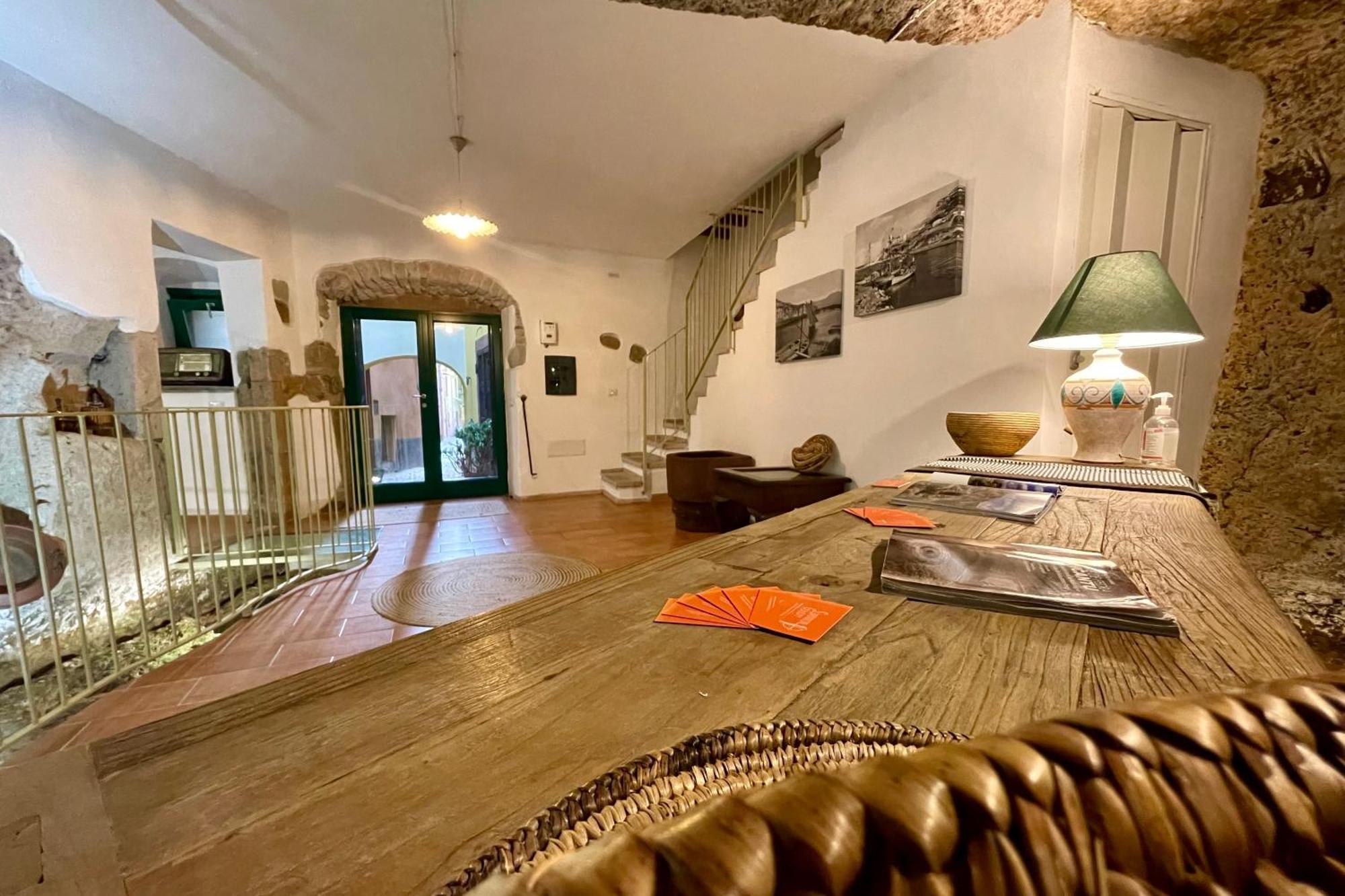 Sardinian Gallery Fonte Bosa Εξωτερικό φωτογραφία